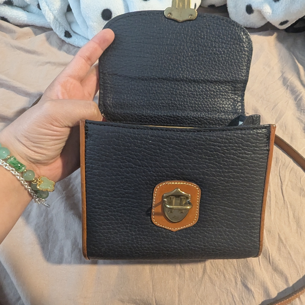 Vintage Dooney & Bourke Black Leather Crossbody Bag - Picture 6 of 8